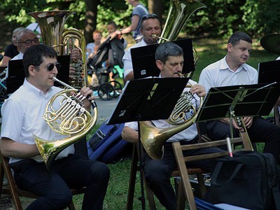 Uroczystość w parku im. Bednarskiego w Krakowie 6
