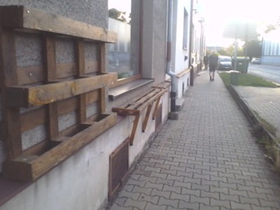 Polscy ,,pracownicy" - (lenie z magazynu).