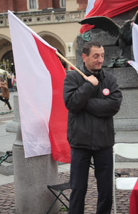 Prawicowa akcja na rynku głównym w Krakowie 11 listopada. 7