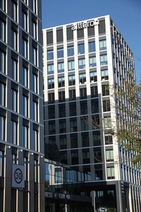 Nowoczesne biurowce w Nowej Hucie