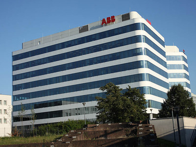 Biurowiec przy rondzie Mogilskim