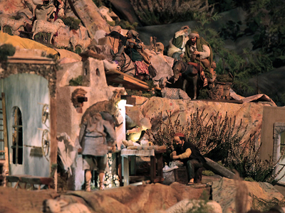 Szopka w krakowskim kościele Bernardynów i inne ujęcia wnętrz świątyni. 10