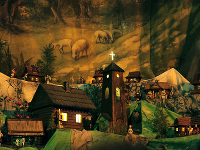 Szopka w krakowskim kościele Bernardynów i inne ujęcia wnętrz świątyni. 12