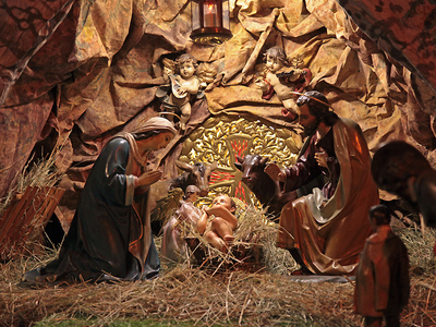 Szopka w krakowskim kościele Bernardynów i inne ujęcia wnętrz świątyni. 15