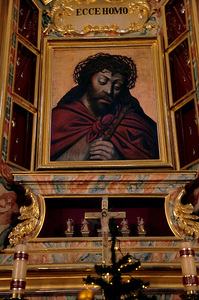 Szopka w krakowskim kościele Bernardynów i inne ujęcia wnętrz świątyni. 18