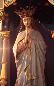 Szopka w krakowskim kościele Bernardynów i inne ujęcia wnętrz świątyni. 19