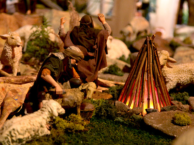 Szopka w krakowskim kościele Bernardynów i inne ujęcia wnętrz świątyni. Szopka u św Józefa. 8