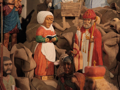 Szopka w krakowskim kościele Bernardynów i inne ujęcia wnętrz świątyni. Szopka u św Józefa. 9