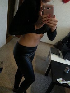 Sprzedam zdjęcia żony 2