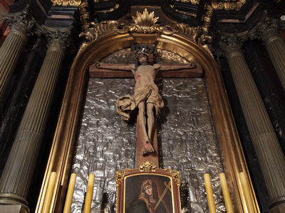 Wnętrza kościoła mariackiego 4