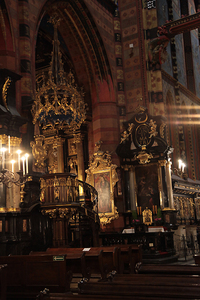 Wnętrza kościoła mariackiego 7