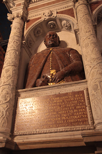 Wnętrza kościoła mariackiego 9