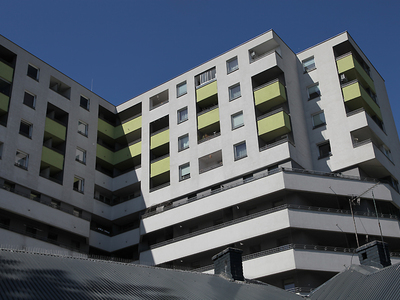 Kościół Matki Boskiej Dobrej Rady , architektura Prokocimia i park Jerzmanowskiego , w Krakowie. 66
