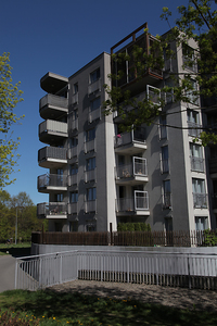 Kościół Matki Boskiej Dobrej Rady , architektura Prokocimia i park Jerzmanowskiego , w Krakowie. 69