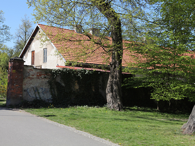 Kościół Matki Boskiej Dobrej Rady , architektura Prokocimia i park Jerzmanowskiego , w Krakowie. 83