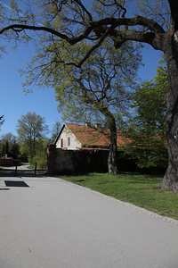 Kościół Matki Boskiej Dobrej Rady , architektura Prokocimia i park Jerzmanowskiego , w Krakowie. 87