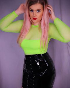 Nicole hot