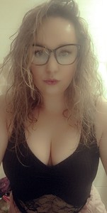 Ma ktoś jej zdjęcia lub nagrania? z tego co Wiem to nazywa się Joanna Śniadecka