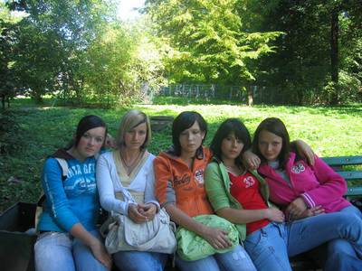 Amelia  Anna Aga Monika Dominika Weronika wiktoria Bronia Basia ula Bartek Justyna Iwona Karolina Oliwia Aleks Karol Lukasz  Mateusz Mariusz Andrzej Karolina Robret  Ela Anna Kasia , Monika Iwona 12