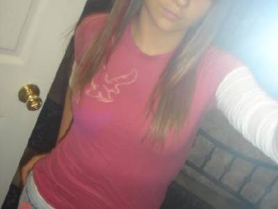 ZNA KTOŚ TA DZIEWCZYNE ????